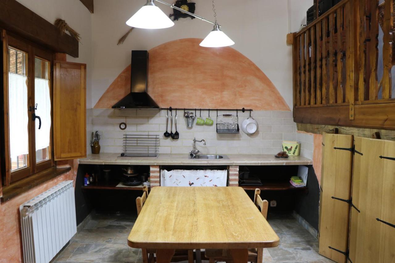 Apartamentos Rurales Casa Lafuente Luquiano エクステリア 写真