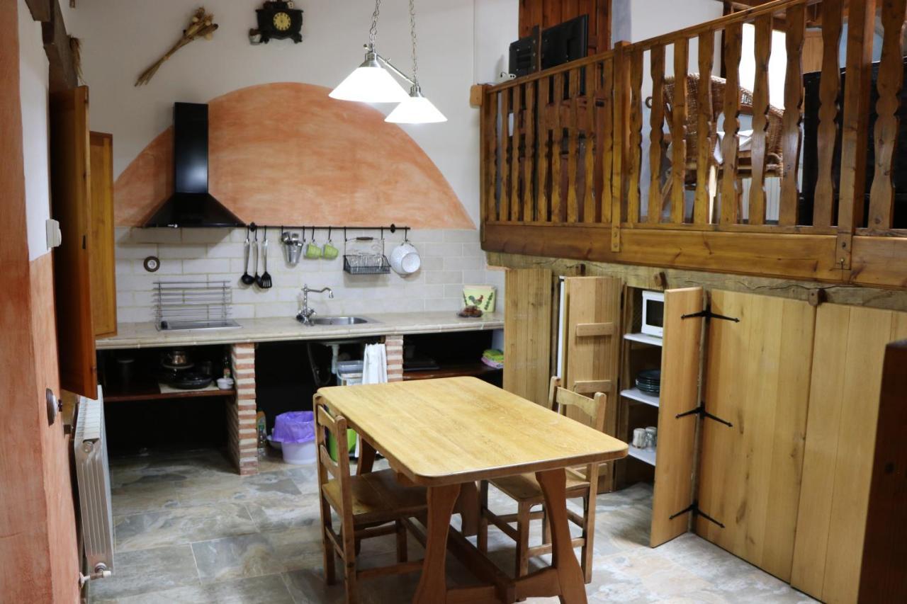 Apartamentos Rurales Casa Lafuente Luquiano エクステリア 写真